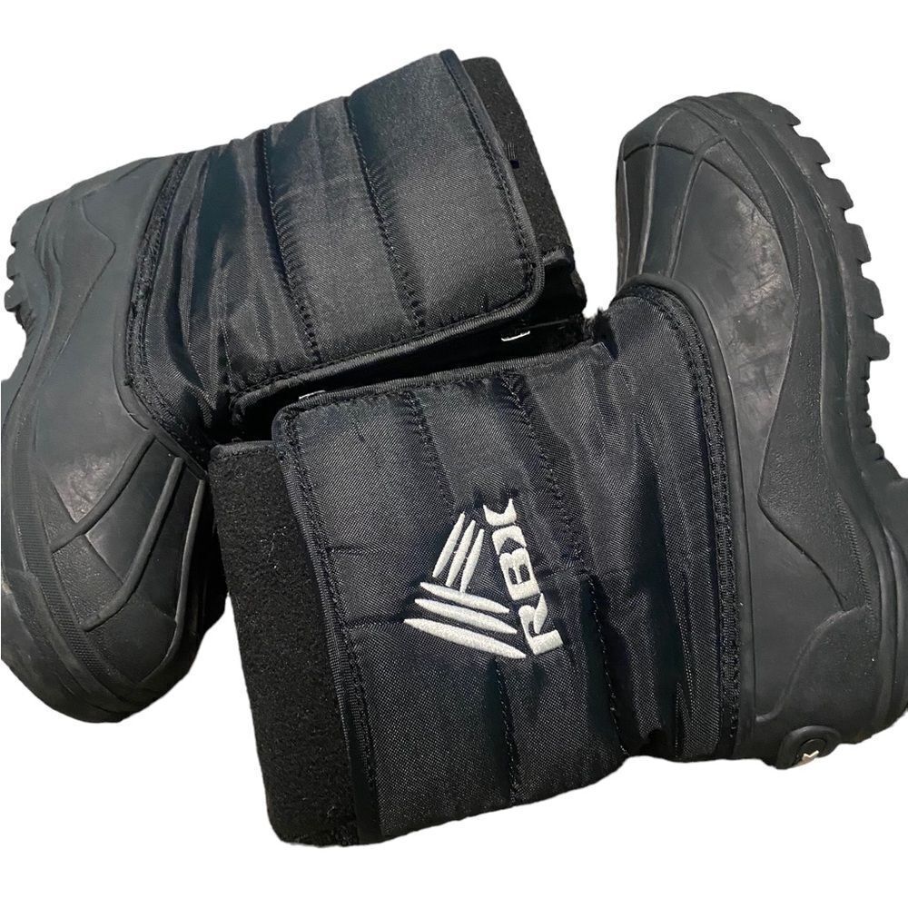 RBX size 5Y snow boots perfect condition